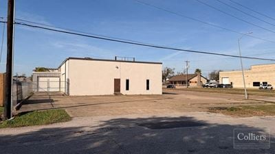 For Lease I 4739 Dacoma Street