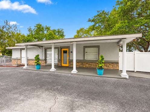 Freestanding Commercial Building on Ridge Road