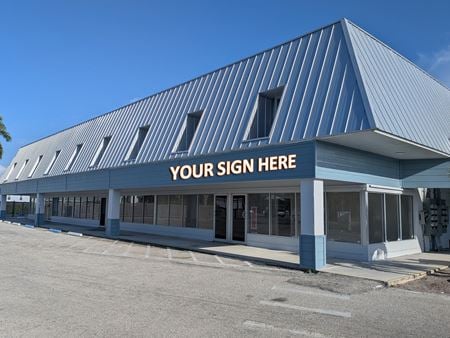Retail space for Rent at 16731 McGregor Boulevard in Fort Myers