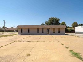 400 E Jack Choate Ave.