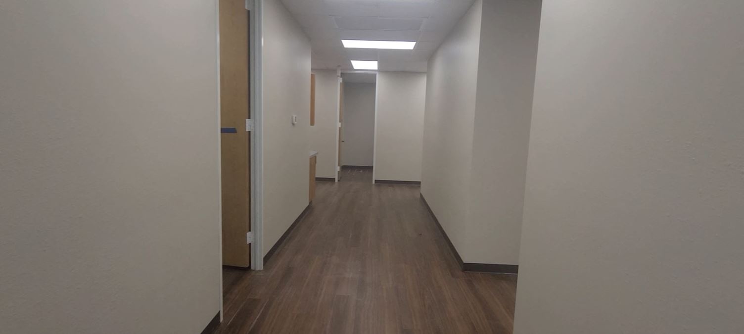 3,109 SF of Office/Medical Space in Bryan, TX