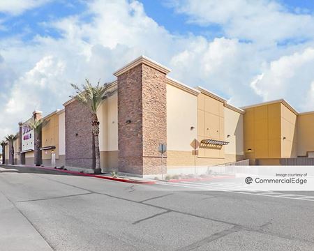 Retail space for Rent at 16975 West Bell Road in Surprise