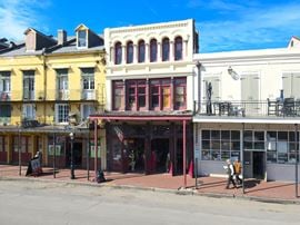 915 Decatur St