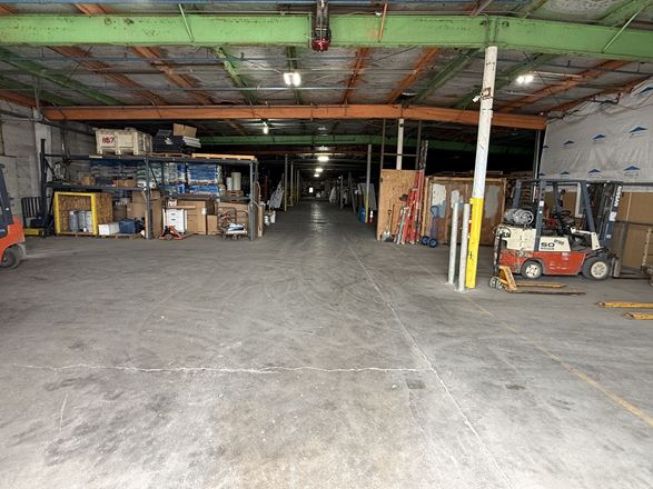 Unconditioned Warehouse Multiple Bays Available