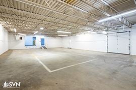 5320 SF Warehouse For Lease
