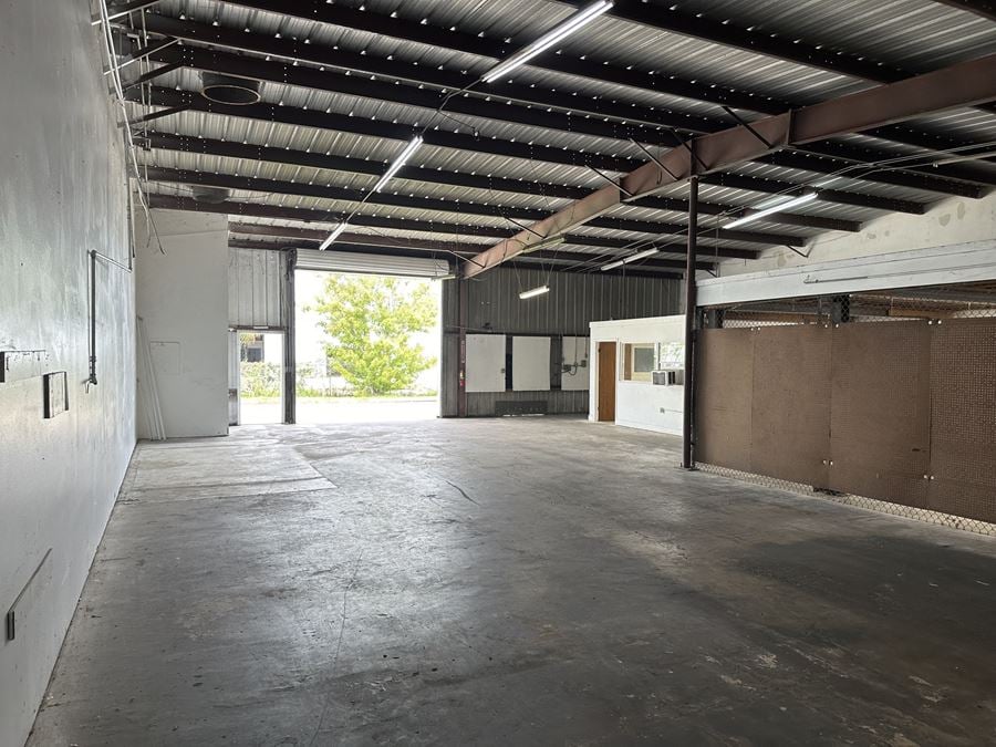 Melbourne Warehouse With Outdoor Storage