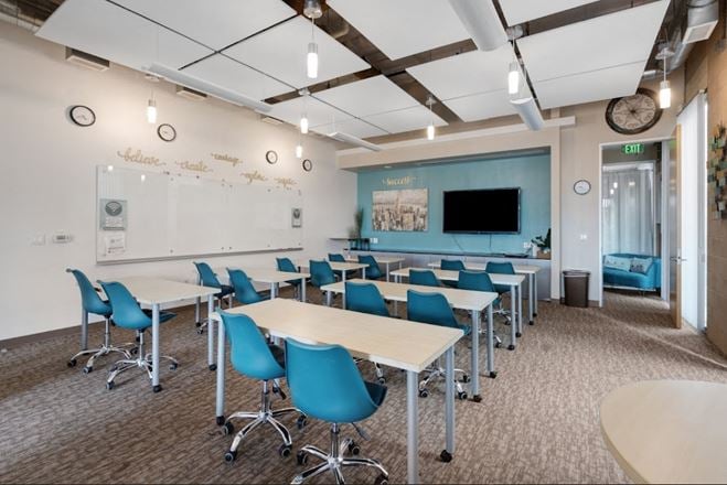 Hera Hub - Irvine Coworking