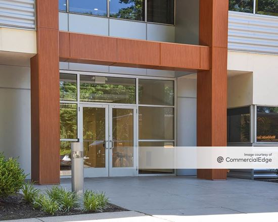 Princeton Forrestal Center - Hub 211