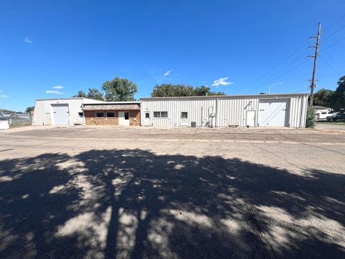 803 Adobe Trail SE