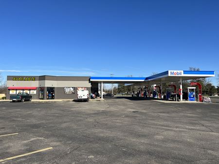 Retail space for Rent at 11941 E. Corunna Road in Lennon