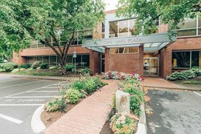 Twin Oaks Plaza