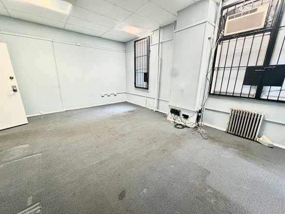 Office / Retail space for lease in Astoria - Long Island City