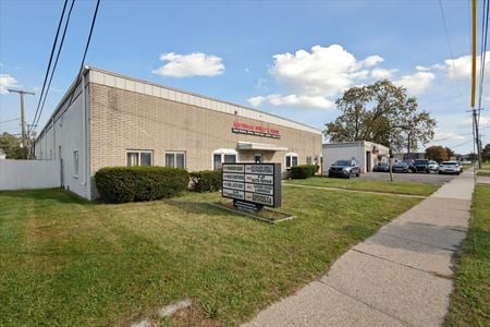 Industrial space for Rent at 3461-3519 E 10 Mile Rd in Warren