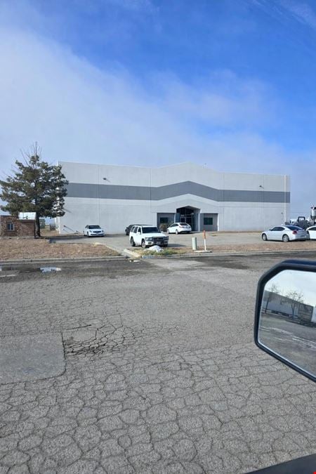 Industrial space for Rent at 9565 Plaza Cir in El Paso