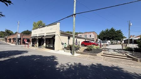 Retail space for Sale at 312 Commerce St in Loudon