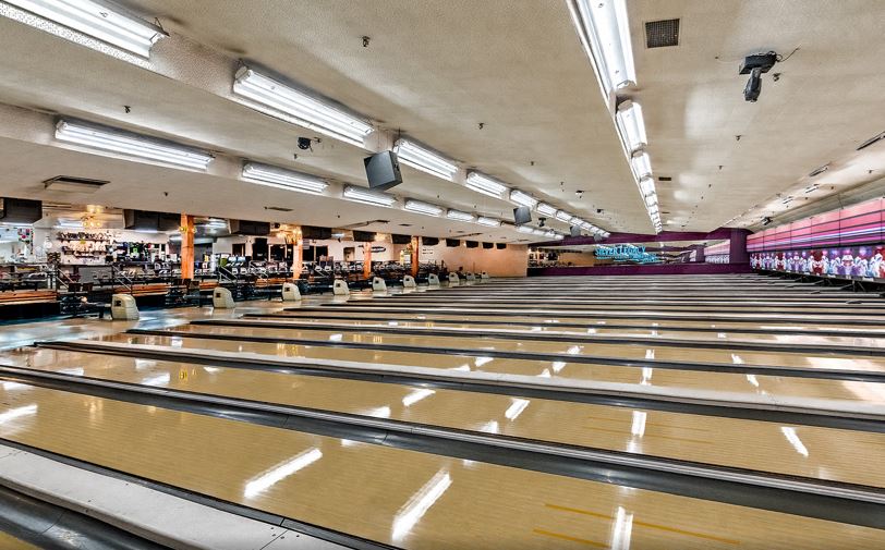 High Sierra Lanes - Bowling