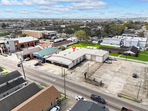 Versatile Flex Space with Office, Showroom and Warehouse