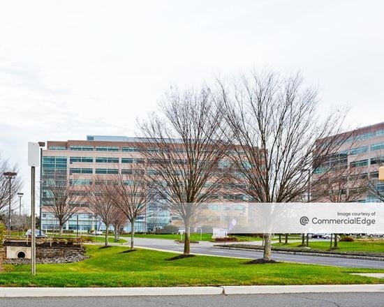 400 Bridgewater Crossing