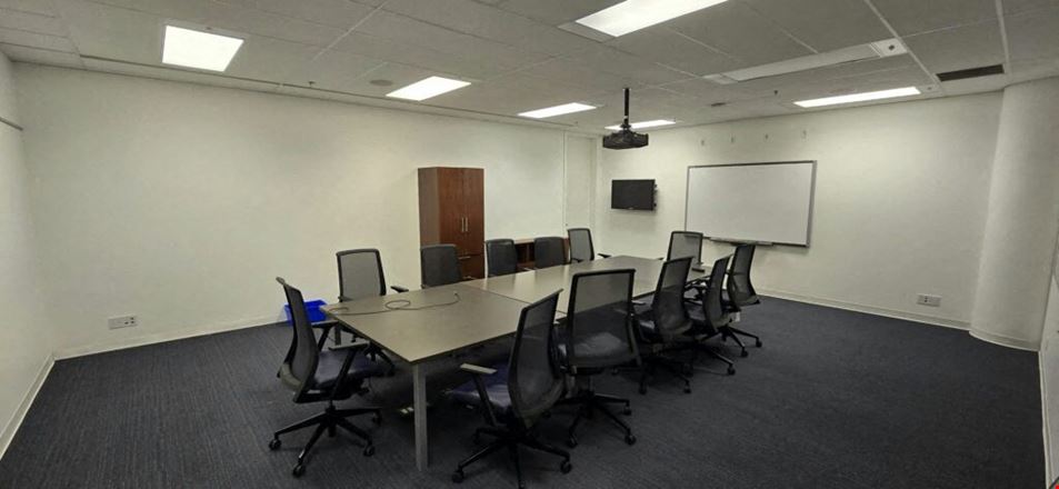 EZ Office - Penn West Plaza