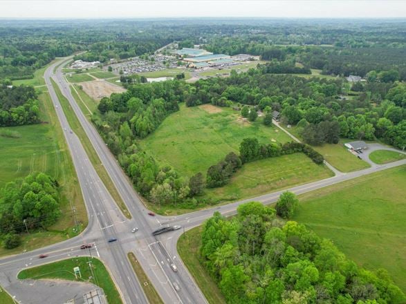 ±2-7 Acres For Sale at Signalized Intersection