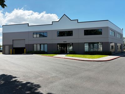 1049 & 1053 NW Corporate Drive