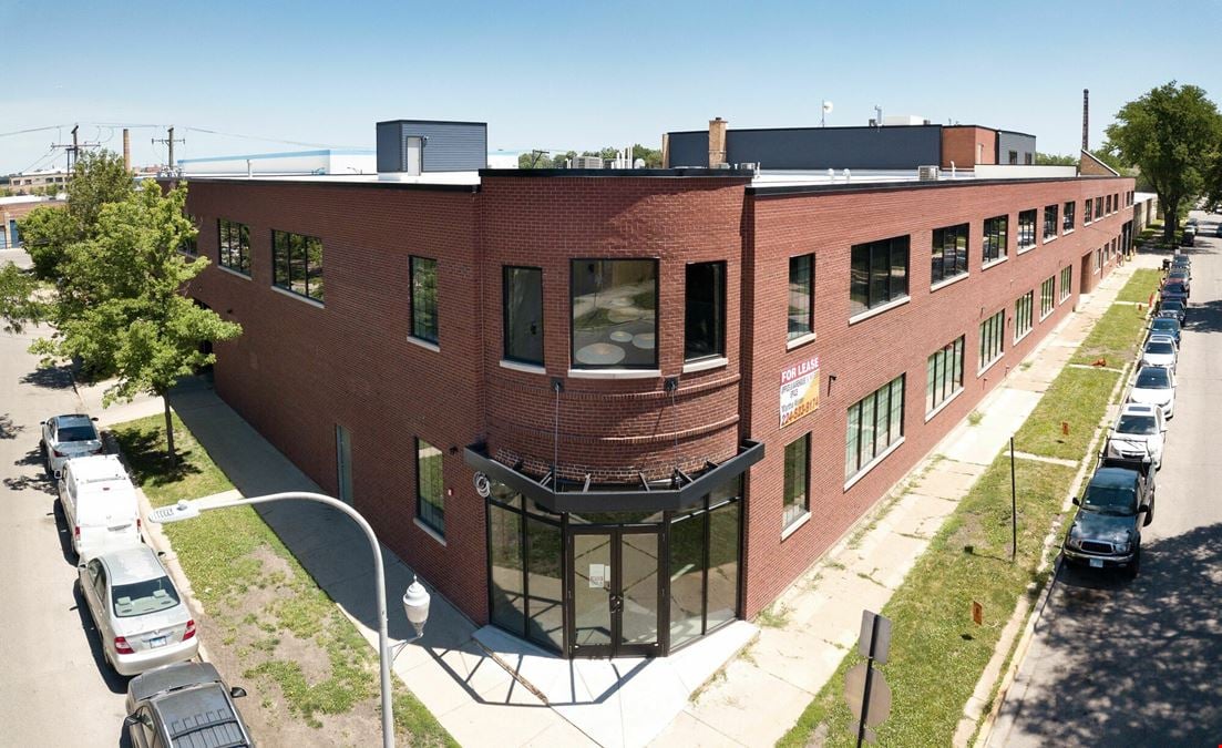 Modern Office Flex Space in Humboldt Park