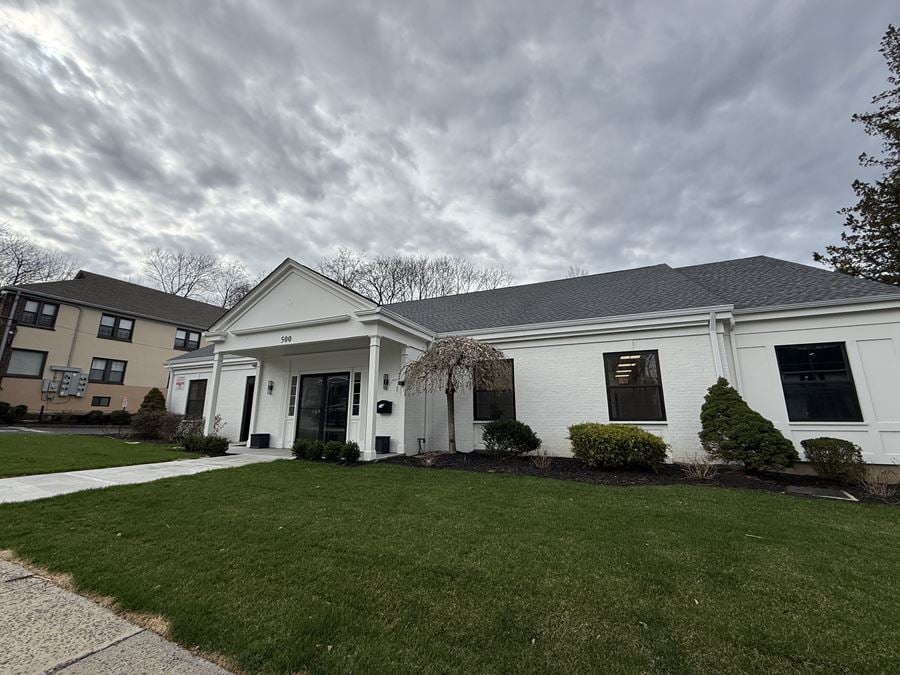 500 Ashford Ave