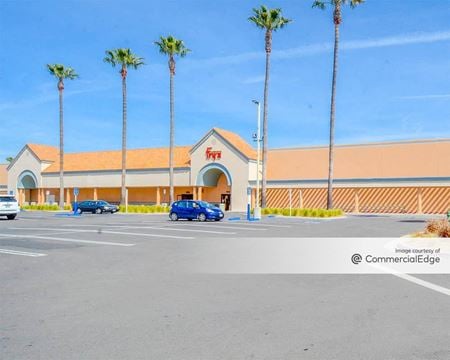 Commercial space for Rent at 1901 Ventura Blvd in Oxnard