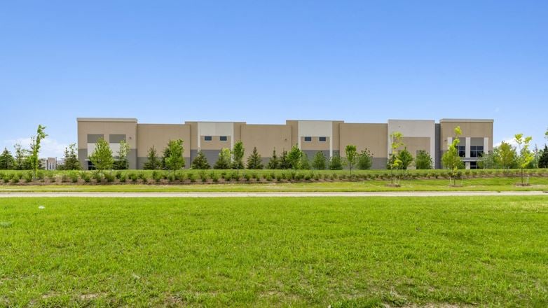 Romulus Trade Center Building 3