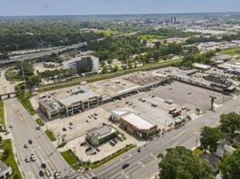 Office Space Available in Acadian Perkins Shopping Center