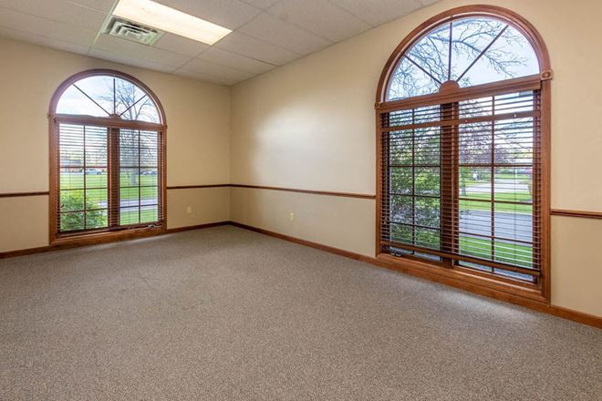 140 Professional Pkwy  -Medical & Professional Offices
