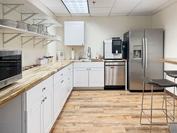 Regus - Boulder - Center Green Dr