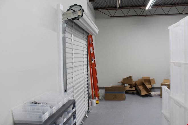 Flex-Office Space: 220 Business Park