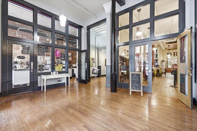 418 S Gay St