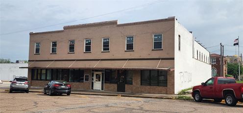 304 E Commerce St