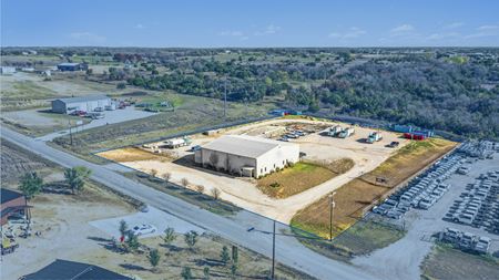 2 Bay Shop with I-20 Visibility! - Weatherford