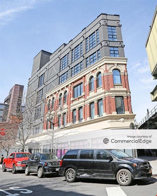 800 Broadway