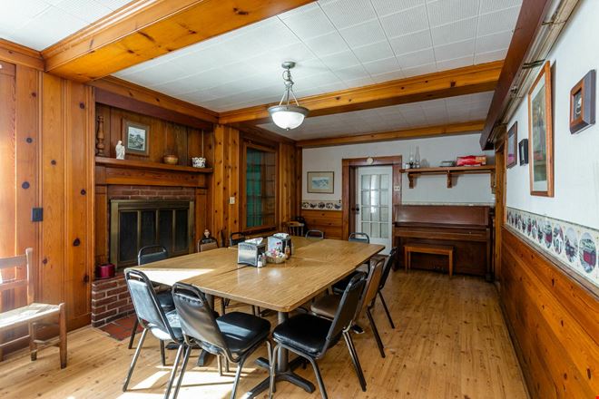 TURNKEY RESTAURANT OPPORTUNITY - THE THOMAS HOUSE