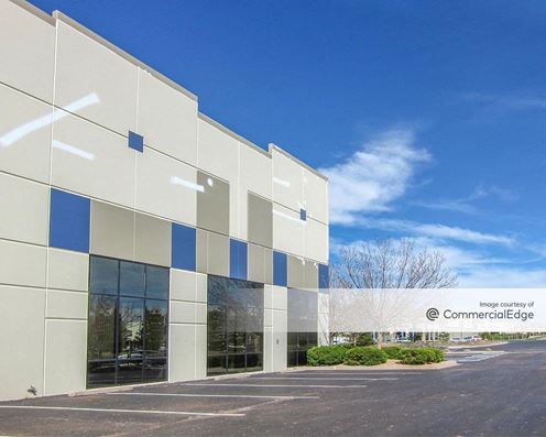 Majestic Commercenter - Building 22