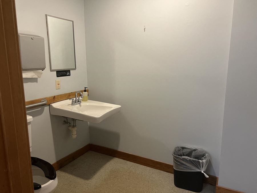 74 Northeastern Blvd #9B Nashua
