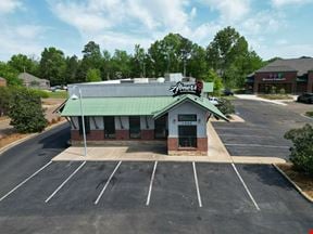 ±3,600 SF QSR | Freestanding (Former Abner’s Chicken)