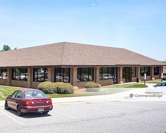 Mendenhall Oaks Business Park - Streamside I & II