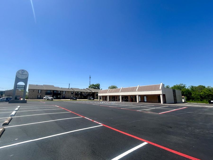 Retail for Lease in Greenville, TX