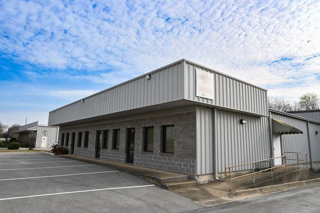 132 & 144 Jetplex Lane