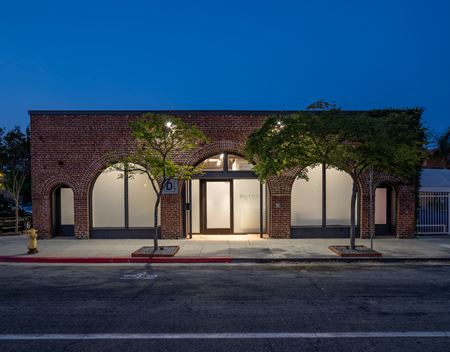 Photo of commercial space at 880 East Broadway in Glendale