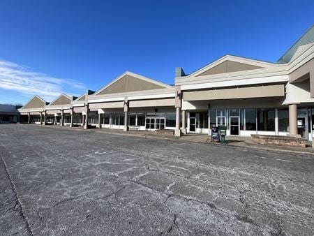 Retail space for Rent at 801 W Lake Ave in Peoria