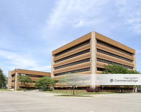Commercial space for Rent at 5913 Executive Drive in Lansing