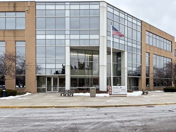 IL, Vernon Hills - Lakeview Pkwy