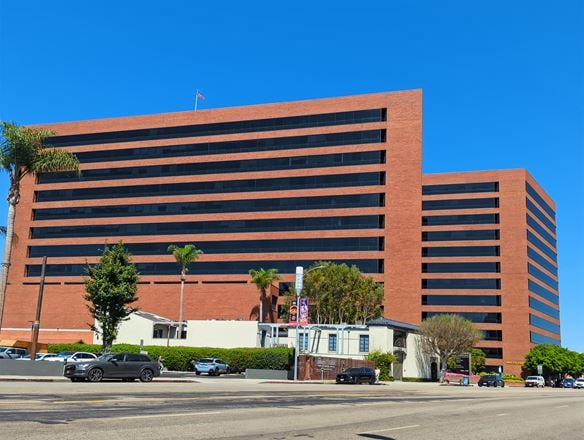 Spaces - Los Angeles - W Olympic Blvd