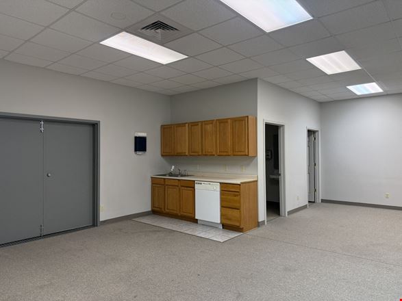 RETAIL/OFFICE UNITS FOR LEASE IN NIXA